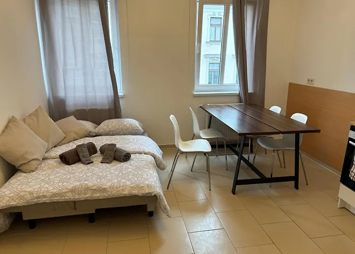 Default 1050 Guest house 3*